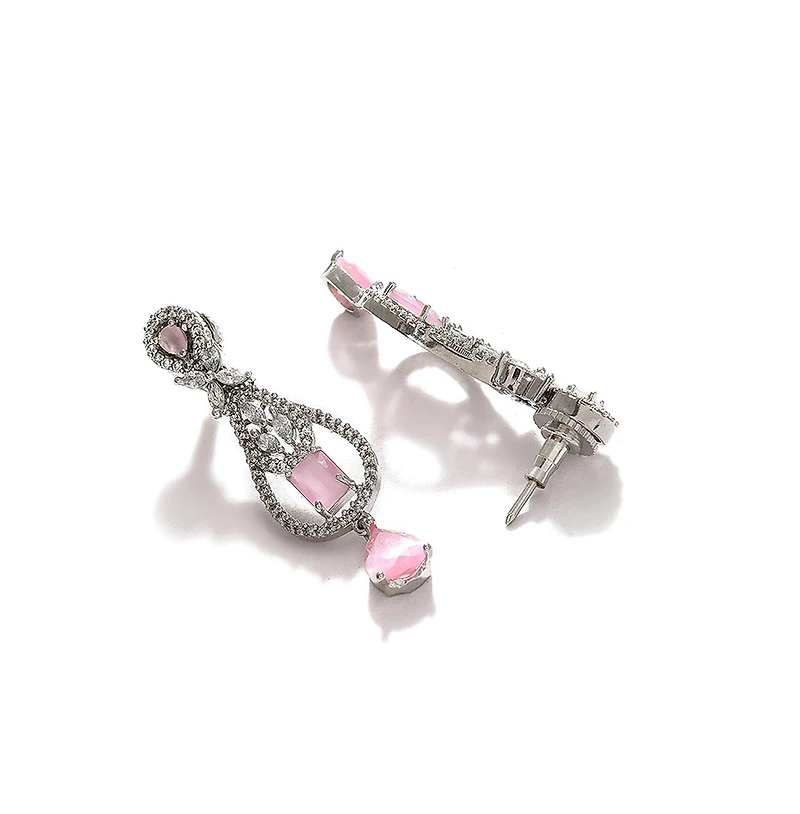 Sohi Women's Silver Plated Designer Jewellery Set