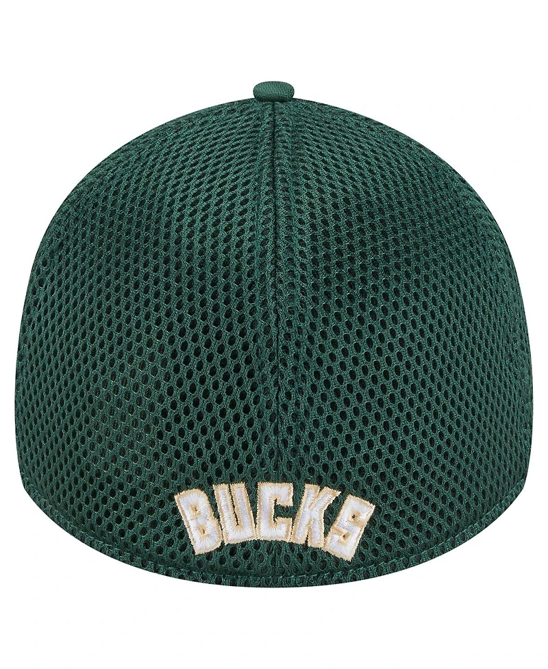 New Era Men's Hunter Green Milwaukee Bucks Subtle Camo 39THIRTY Flex Hat