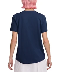 Nike Women's Sportswear Club Essentials T-Shirt