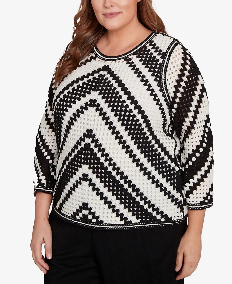 Alfred Dunner Plus Santa Barbara Chevron Crochet Bell Sleeve Top