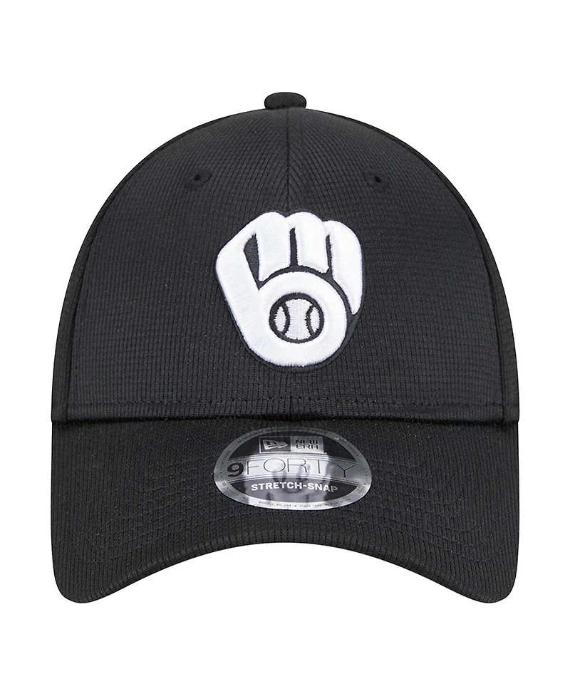 New Era Men's Black Milwaukee Brewers Pivot 9FORTY Adjustable Hat
