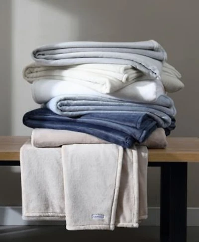 Calvin Klein Core Plush Solid Blanket