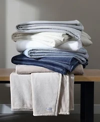 Calvin Klein Core Plush Solid Blanket
