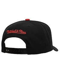 Mitchell & Ness Men's Black Chicago Bulls Core Pro Pinch Adjustable Hat