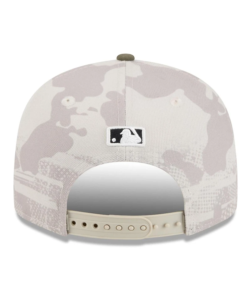 New Era Men's Light Beige/Olive Chicago White Sox 2025 Armed Forces Day Split Panel 9FIFTY Snapback Hat
