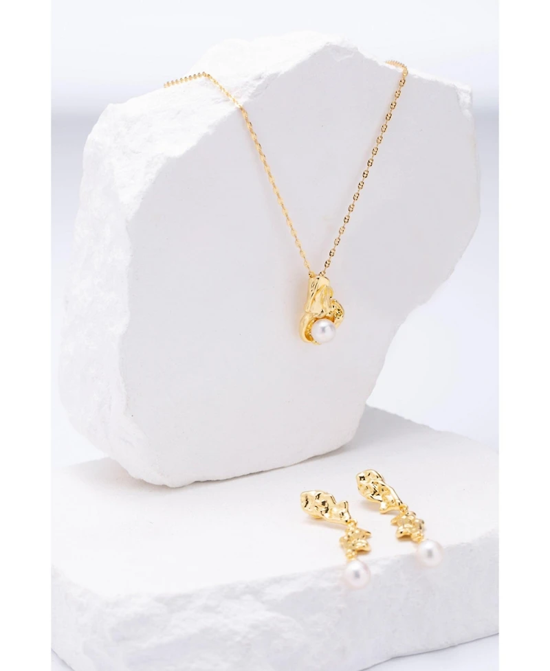 Nyla Molten Freshwater Pearl Pendant Necklace