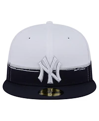 New Era Men's Navy/White New York Yankees Paint Stroke 59FIFTY Fitted Hat