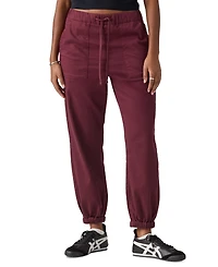 Levi's Women's Mid-Rise Essential Joggers