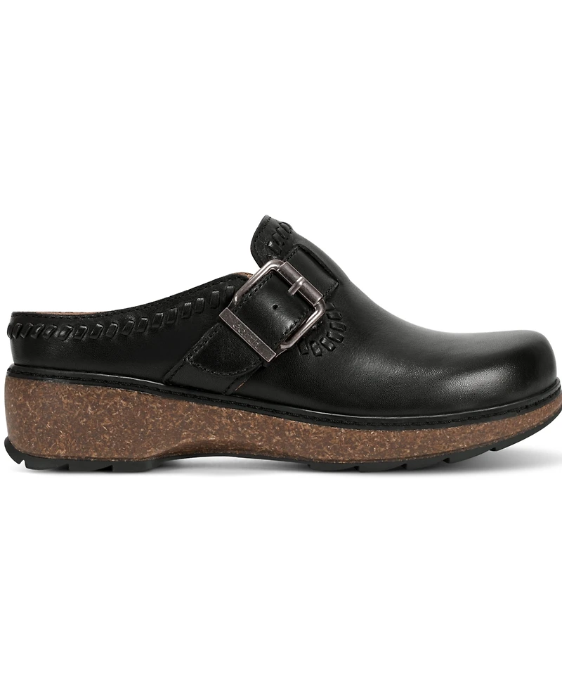 Earth Women's Kay Stitched Round Toe Clogs