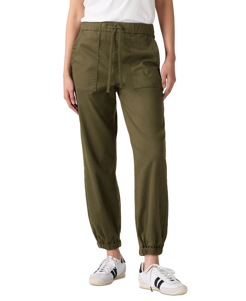 Levi's Women's Mid-Rise Essential Joggers