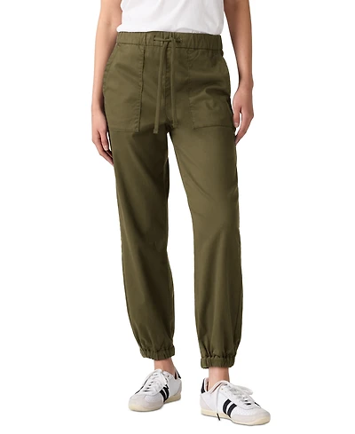 Levi's Women's Mid-Rise Essential Joggers