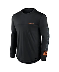 Fanatics Men's Black Cincinnati Bengals Blackout Long Sleeve T-Shirt