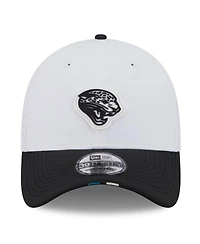 New Era Men's White/Black Jacksonville Jaguars 2025 Nfl Training Camp Throwback Logo 39THIRTY Flex Hat