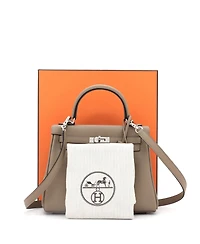 Pre-Owned Hermes Kelly 25 Handbag Verso Swift with Palladium Hardware