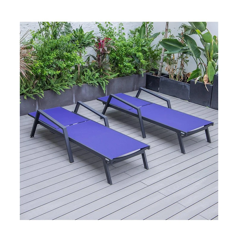 LeisureMod Lounge Chair With Armrests in Aluminum Frame