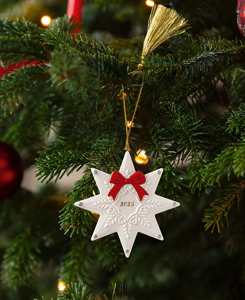 Villeroy & Boch 2025 Christmas Classics Annual Star Ornament