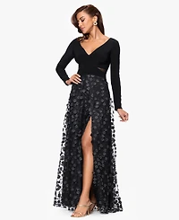 Xscape Women's Long Sleeve V-Neck Dress