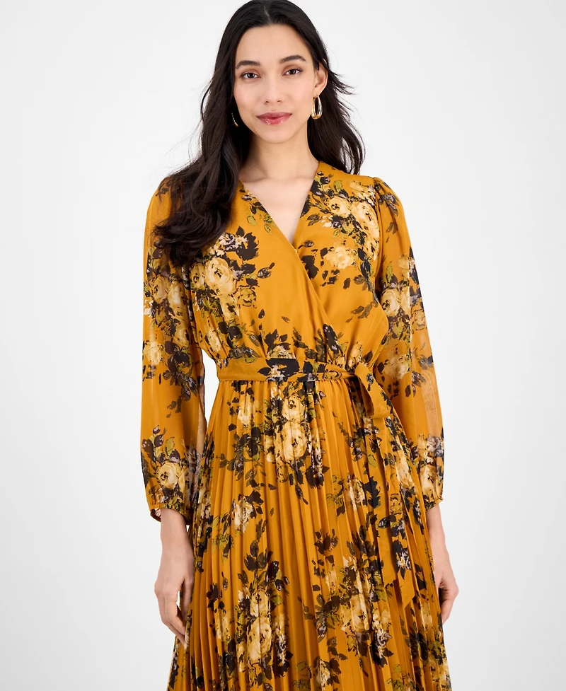 Sandra Darren Petite Printed Pleated Maxi Dress