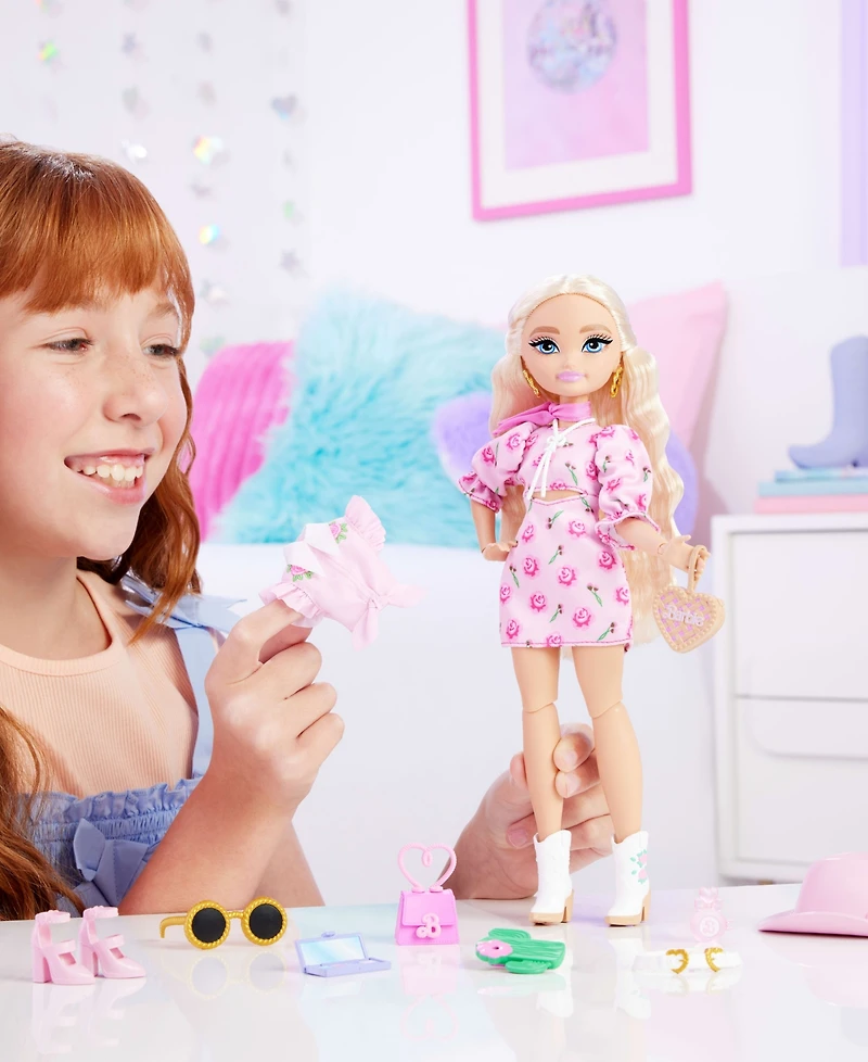 Barbie Dream Besties Festival Looks Set with Barbie Malibu Doll