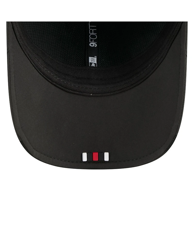 New Era Men's San Francisco 49ers 2025 Sideline M-crown 9FORTY Adjustable Hat