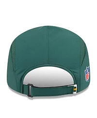 New Era Men's Green Green Bay Packers 2025 Sideline Runner Adjustable Hat