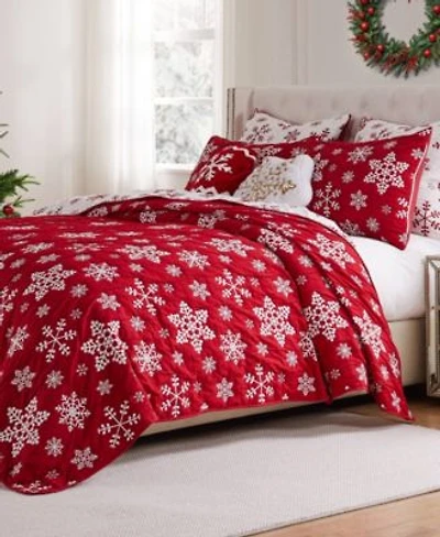 Greenland Home Fashions Snowflakes Holiday Matelasse Coverlet Sets