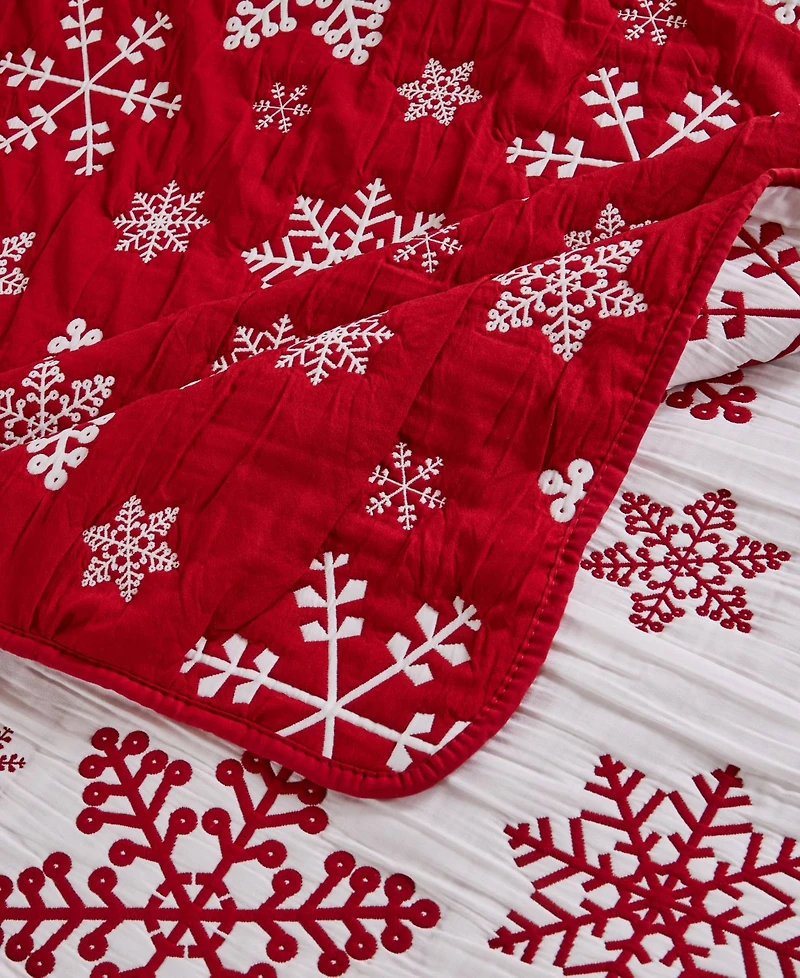 Greenland Home Fashions Snowflakes Holiday Matelasse -Pc. Coverlet Set