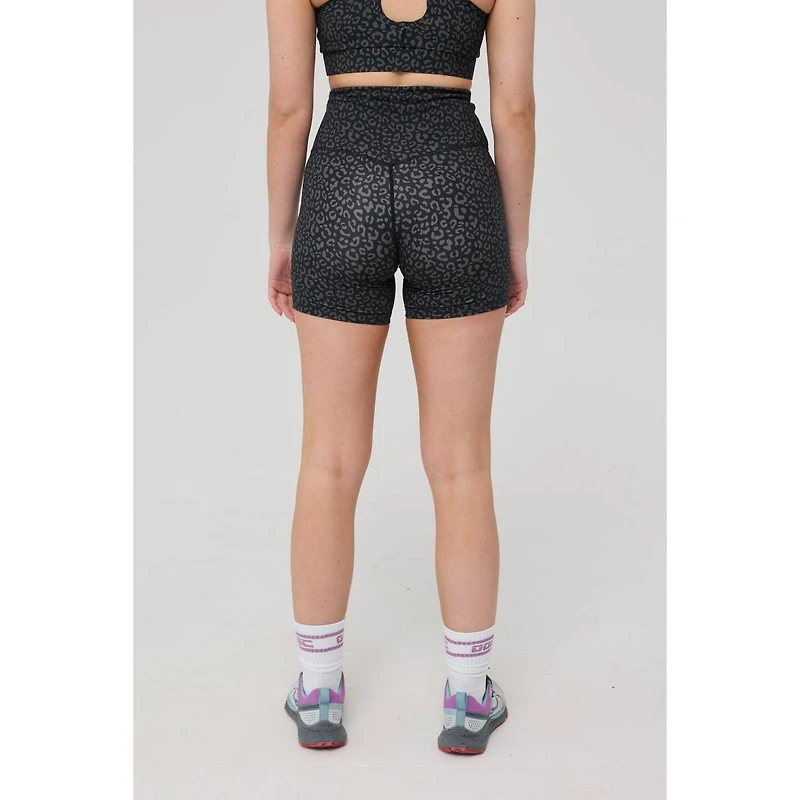 Oosc Women's Infinite High Waisted Shorts - Black Leopard