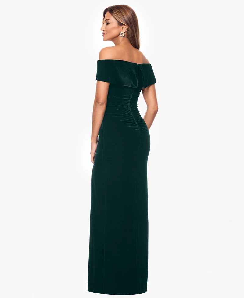 Xscape Petite Off-The-Shoulder Sweetheart Velvet Gown