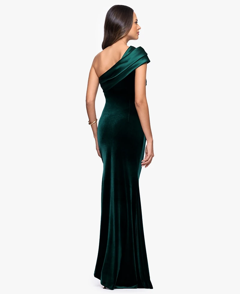 Betsy & Adam Women's Long Velvet One-Shoulder Gown