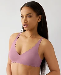 b.tempt'd by Wacoal Women's b.wow'd Wirefree Bralette 952287