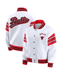Wear by Erin Andrews Women's White Chicago Bulls Snap Front Fleece Sweatshirt