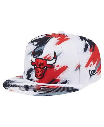 New Era Men's White Chicago Bulls Paint 9FIFTY Snapback Hat