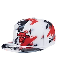 New Era Men's White Chicago Bulls Paint 9FIFTY Snapback Hat