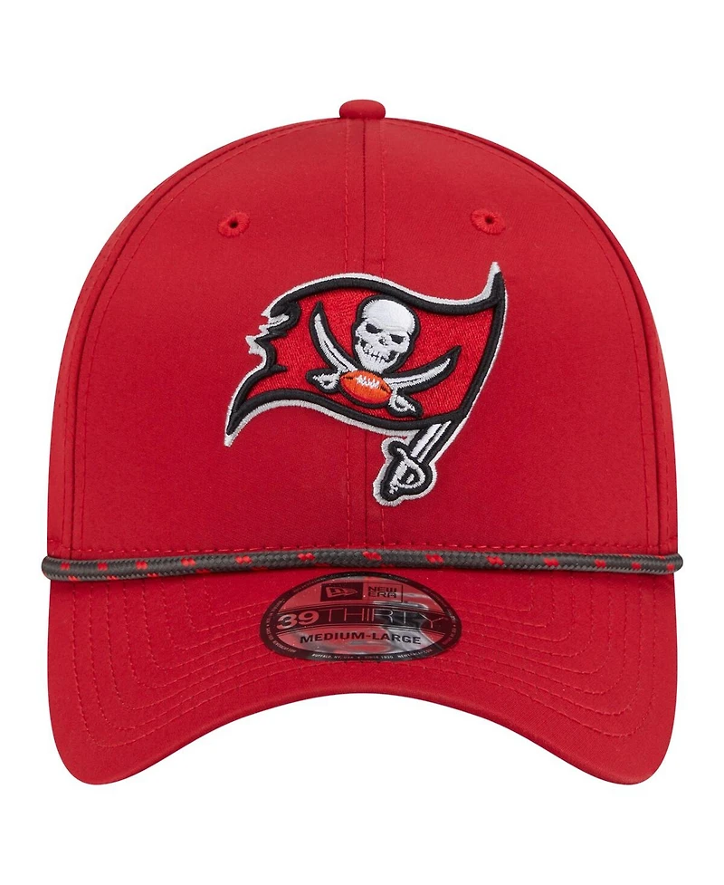 New Era Men's Red Tampa Bay Buccaneers Perforated 39THIRTY Flex Hat