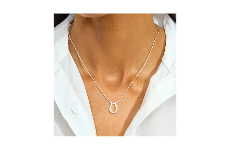 Horse Shoe Petal Pendant