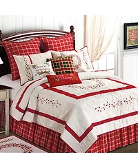 20" x 26" Christmas Berry Wreath Quilted Standard Pillow Sham