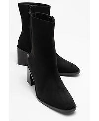 Prologue Shoes Chara Block Heel Ankle Boot (Women)