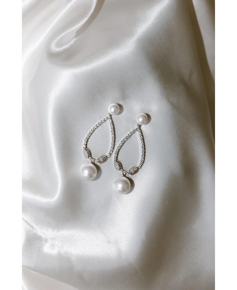 Untamed Petals Muse Pearl Drop Earrings