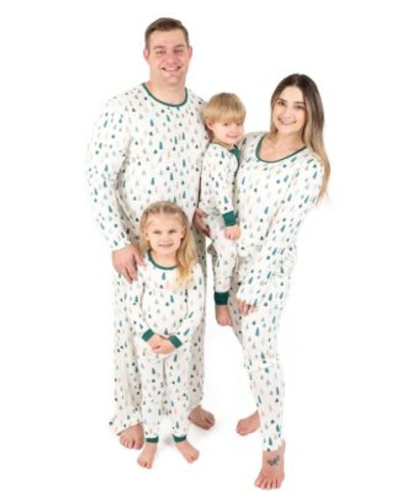 Leveret Matching Family White Pine Trees Viscose Christmas Pajamas