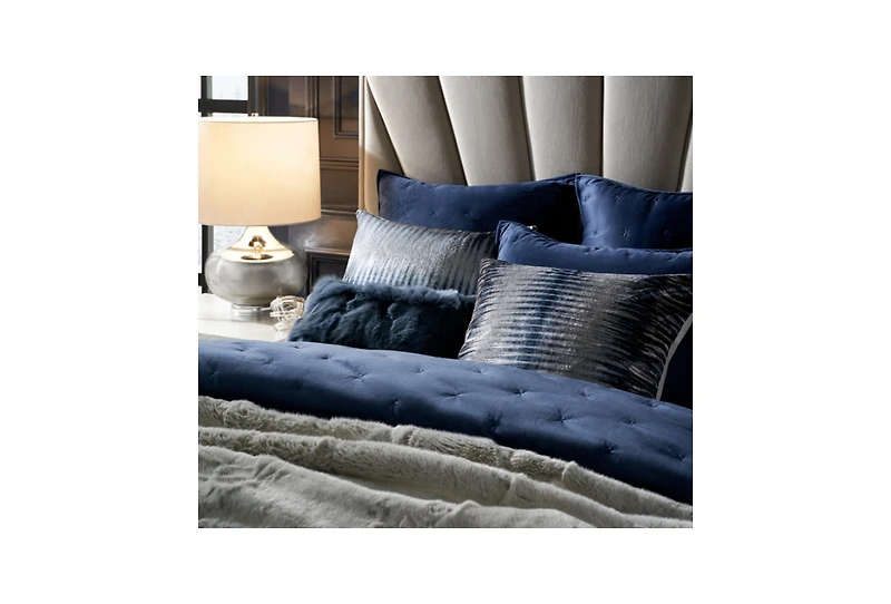 Z Gallerie Sabrina Table Lamp