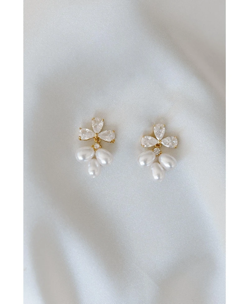 Untamed Petals Windsor Pearl Drop Earrings