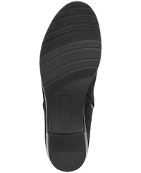 Cliffs by White Mountain Women's Huda Block Heel Bootie