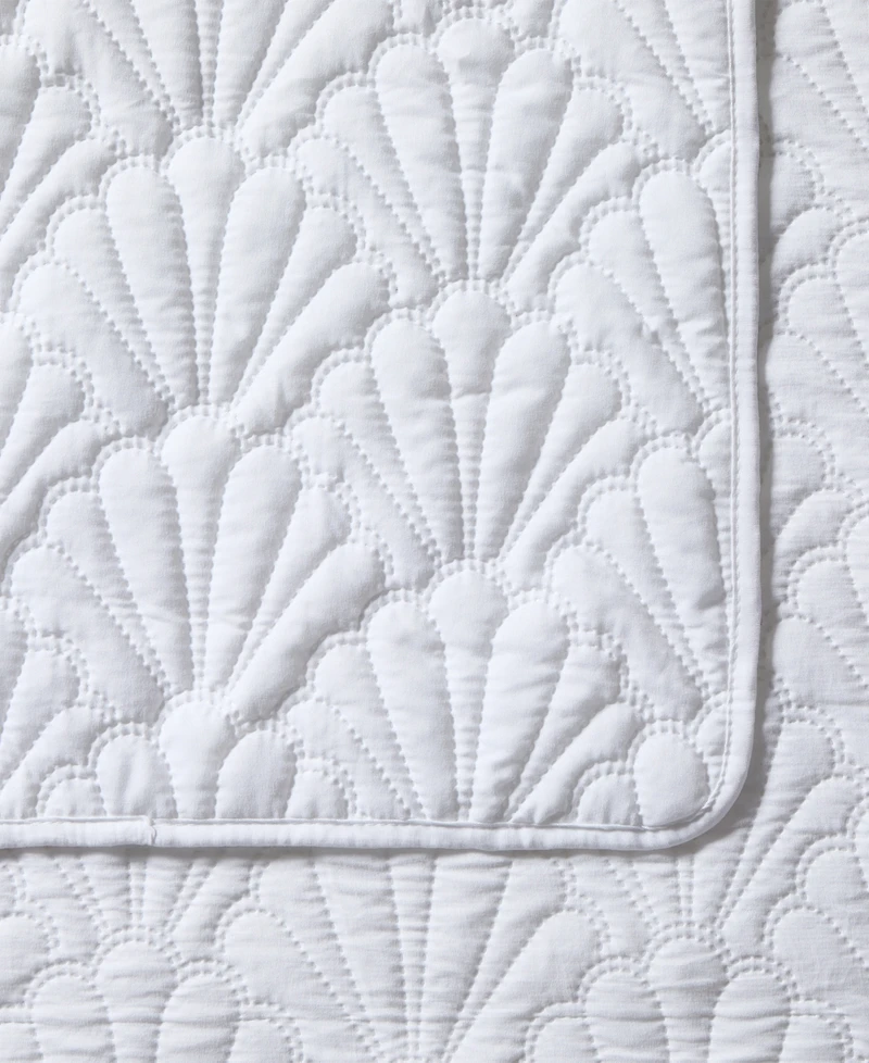 Seventh Studio Seashell Reversible -Piece Quilt Set