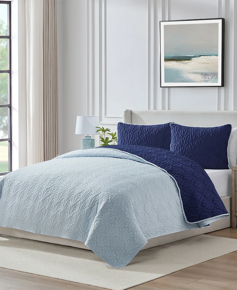 Seventh Studio Seashell Reversible 3-Piece Quilt Set