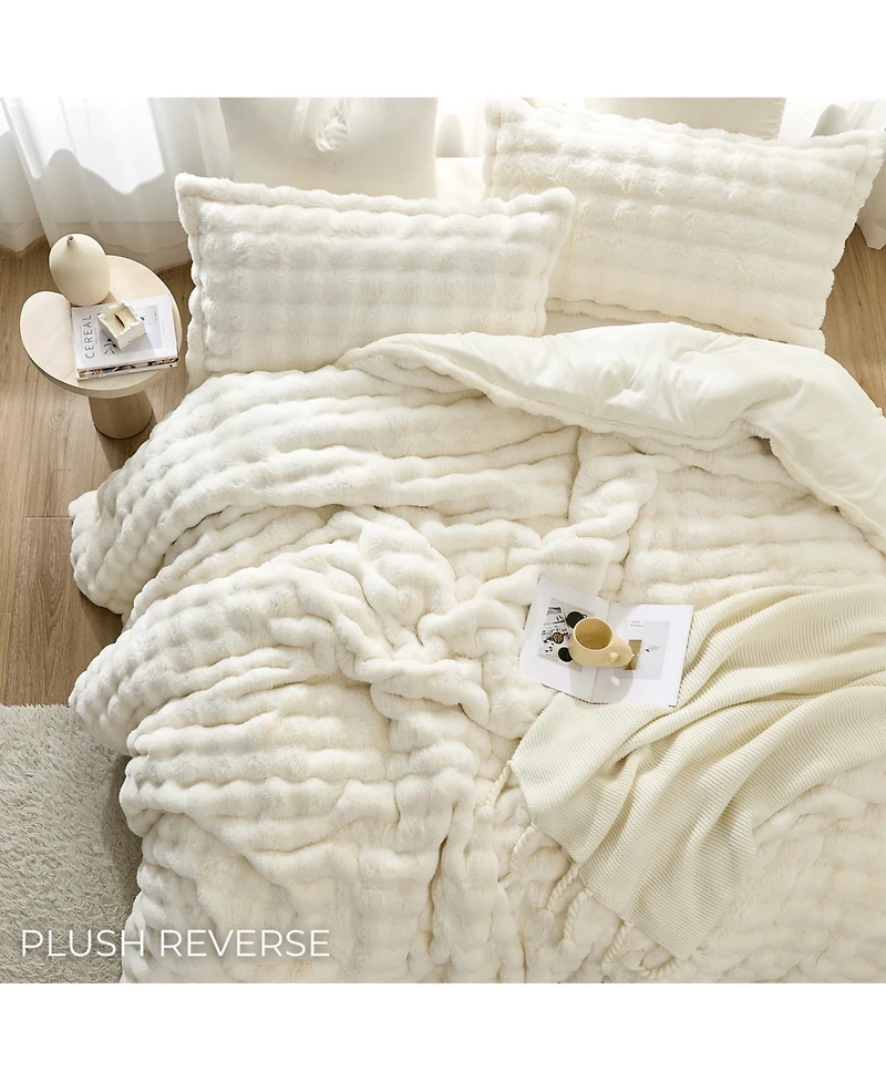 Coma Inducer Chunky Bunny on a Snowday Plush Reverse 3-Pc. Oversized Comforter Set, Fluffy White