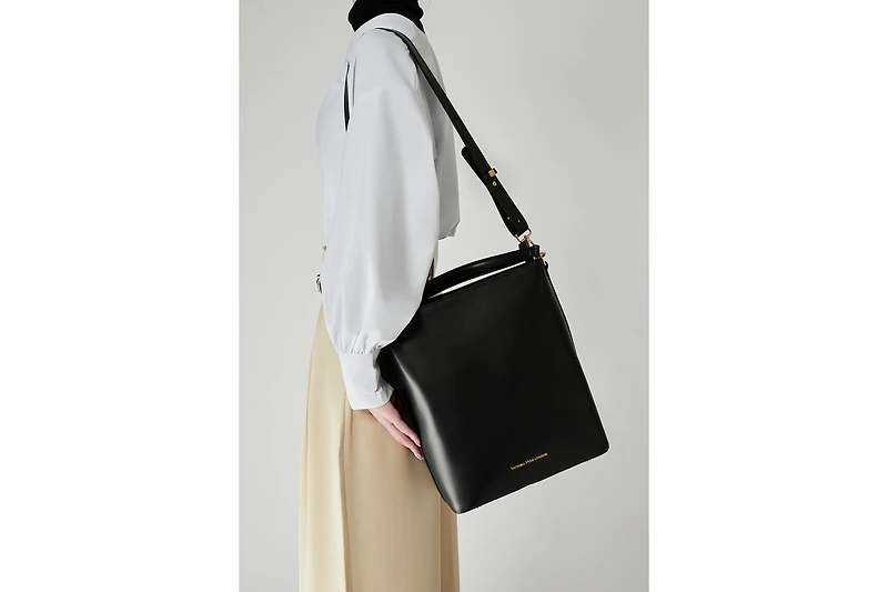 Women's Tote Large Capacity Bag Business & Travel Handbag Victoria Hyde Kloey