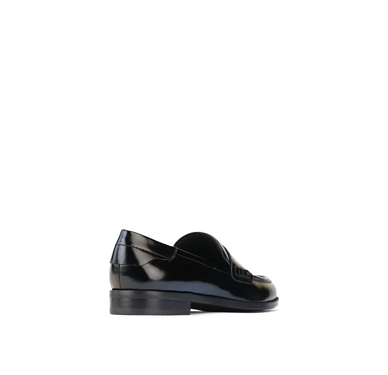 Eos Footwear Women's Jenna Loafer