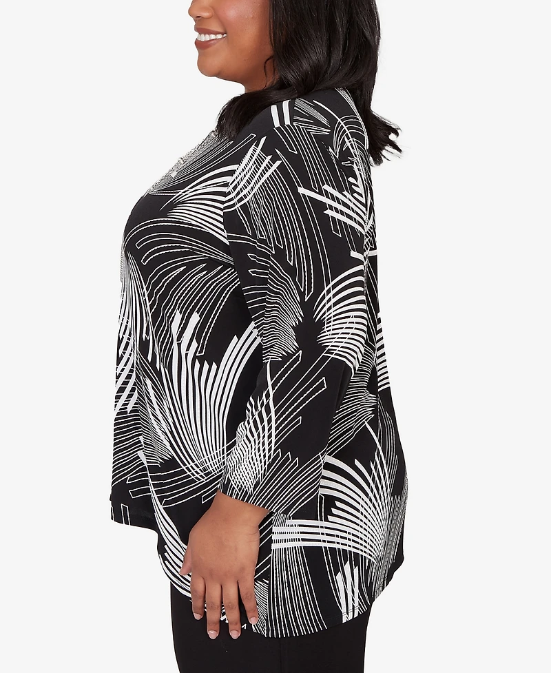 Alfred Dunner Plus Classic Geometric SharkBite Hem Top with Necklace