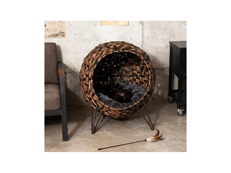 Zeus & Ruta Hand Woven Banana Leaf Elevated Cat Bed with Cushion